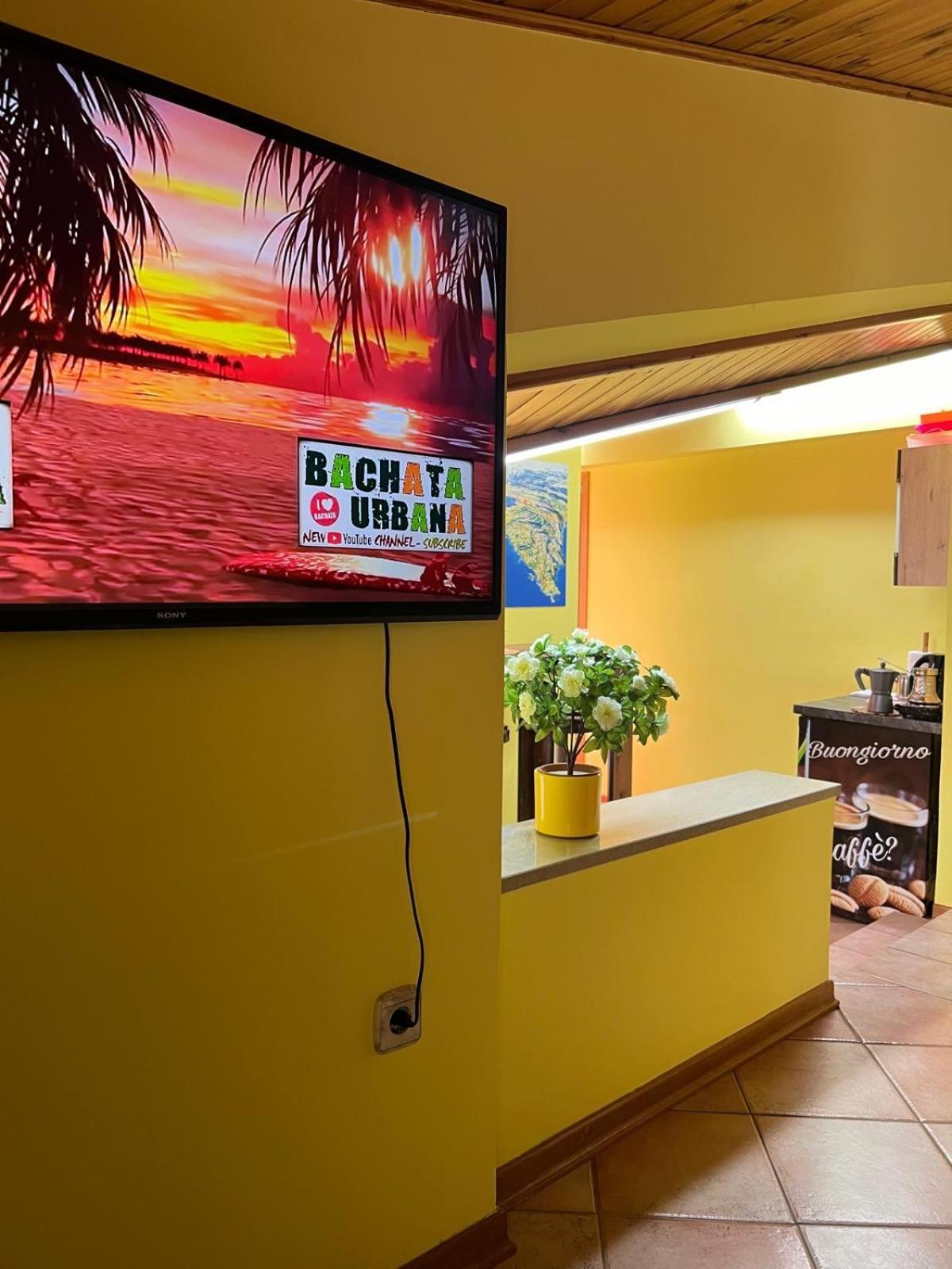 Apartma Mimi Dekani Luaran gambar